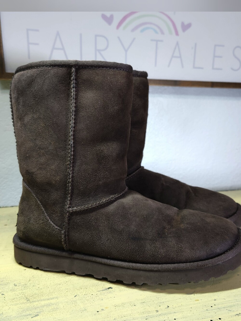 UGG Australia Classic Short Boots Brown Sheepskin Womens 10